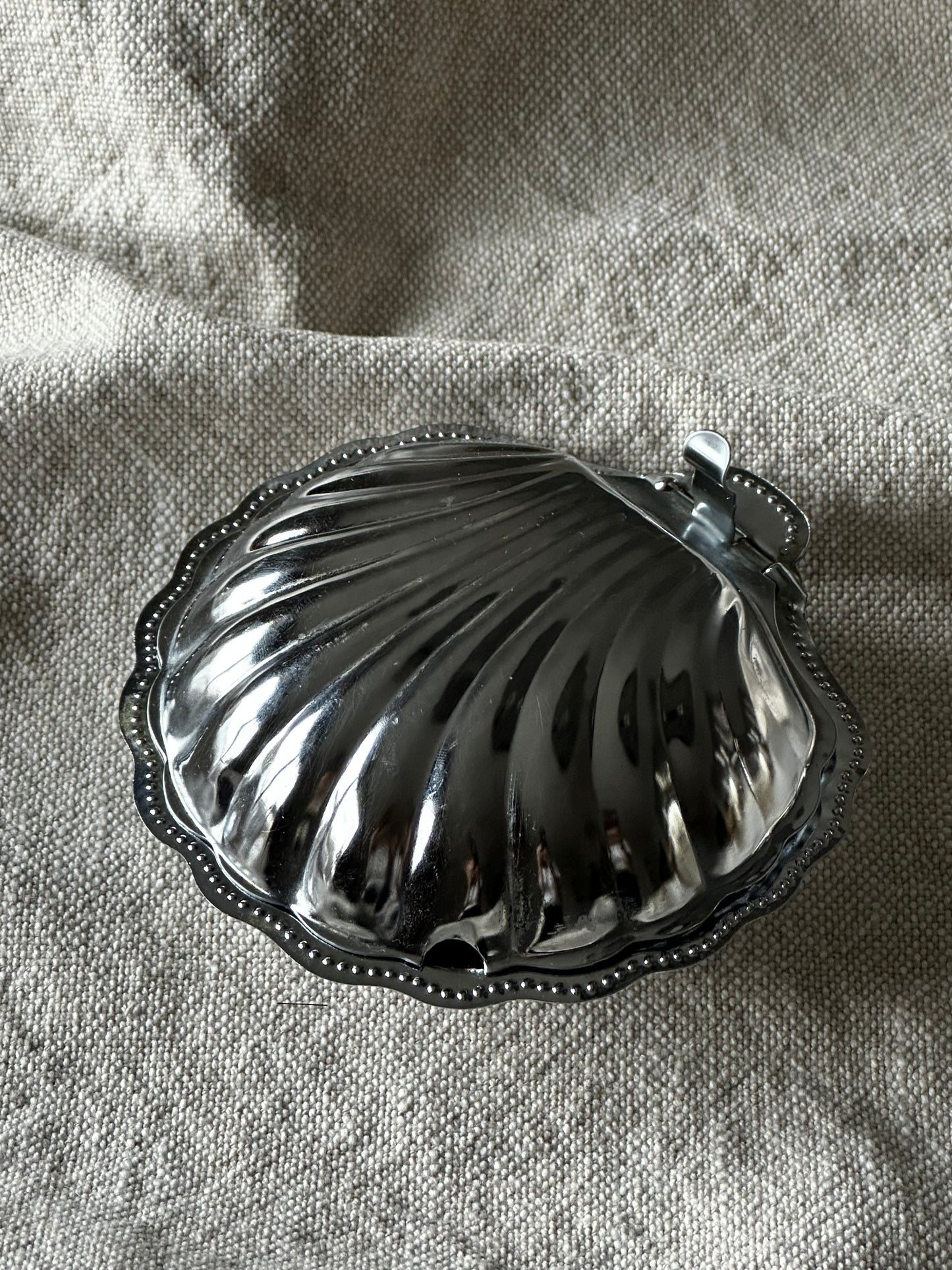 Chrome Clam Shell Butter Dish