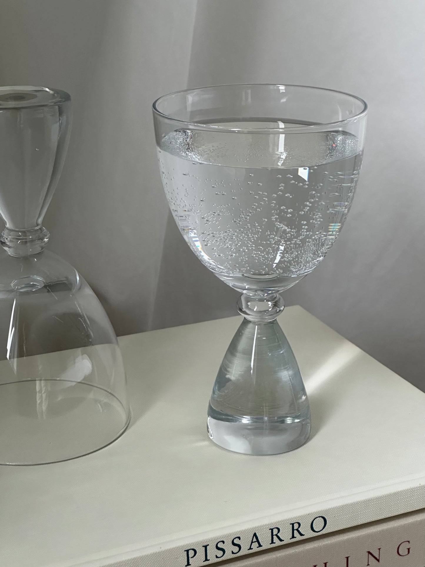 Thick stem crystal wine glasses by Pernille Bülow (set of 2)