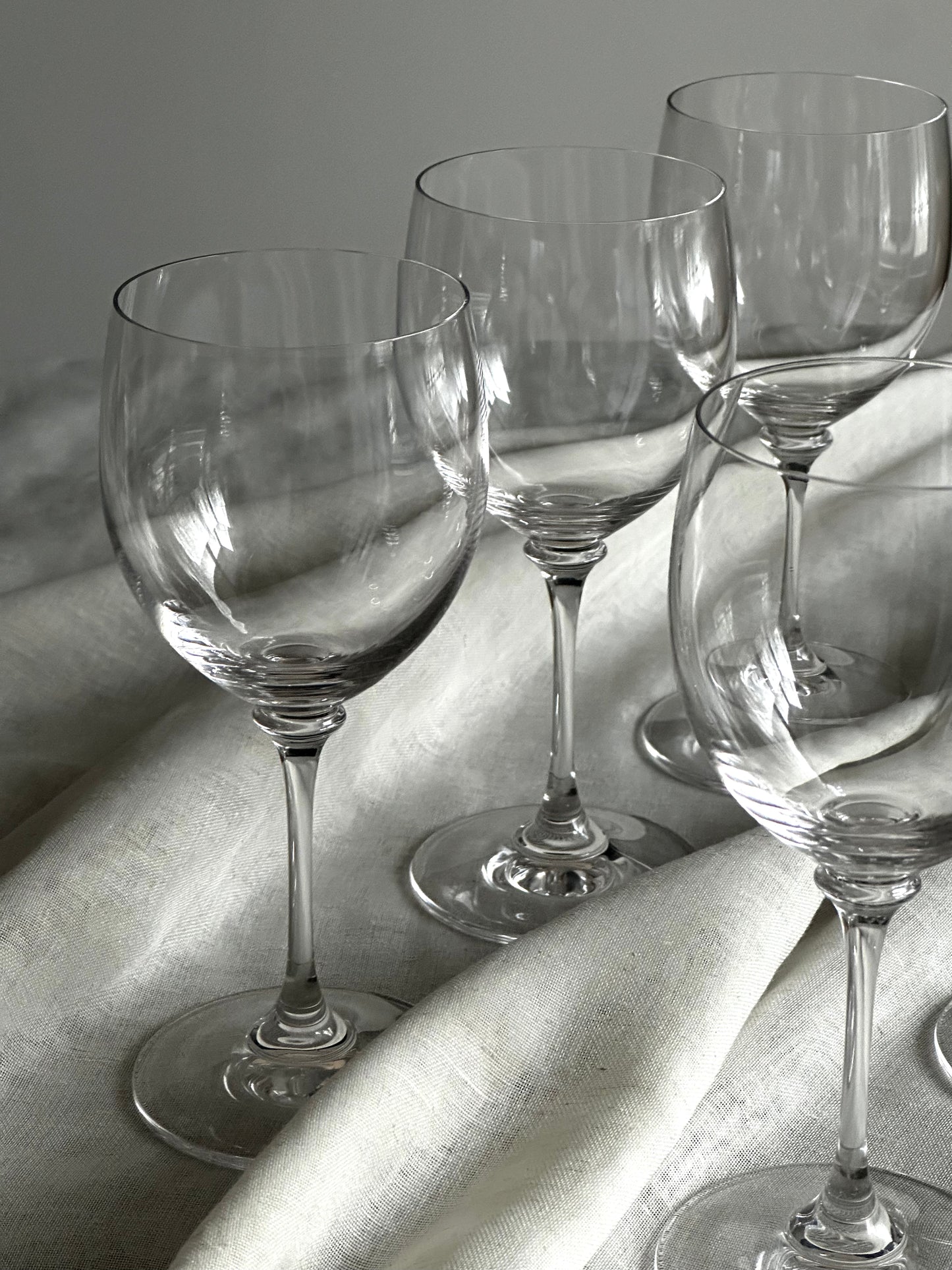 Mikasa Wine Glasses (Set of 6)