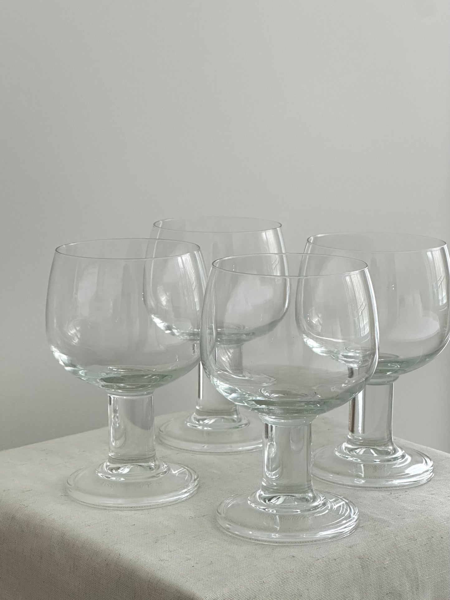 Bold Crystal Wine Glass