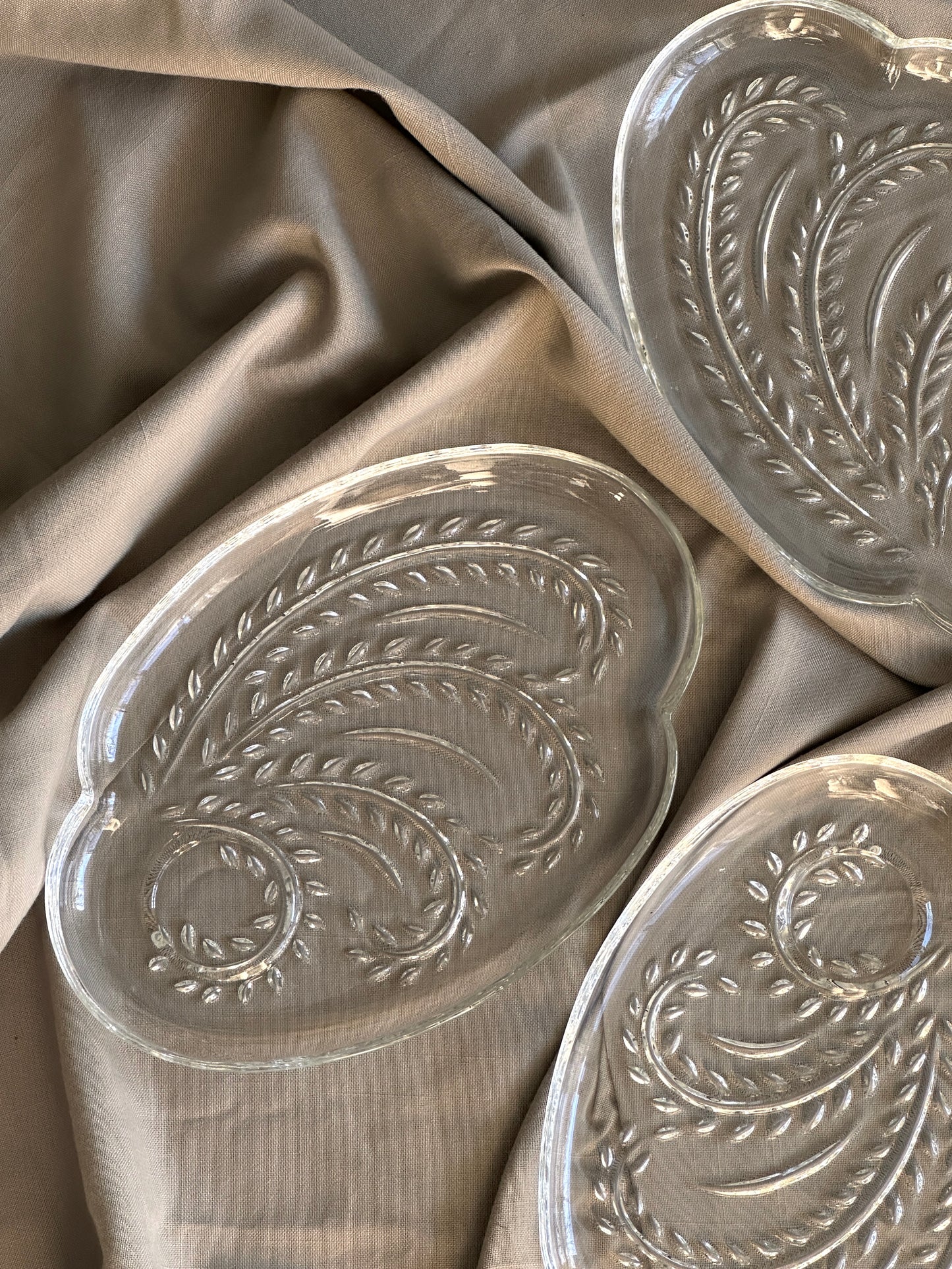 Mid-Century Wheat Pattern Glass Plate (Set of 4)