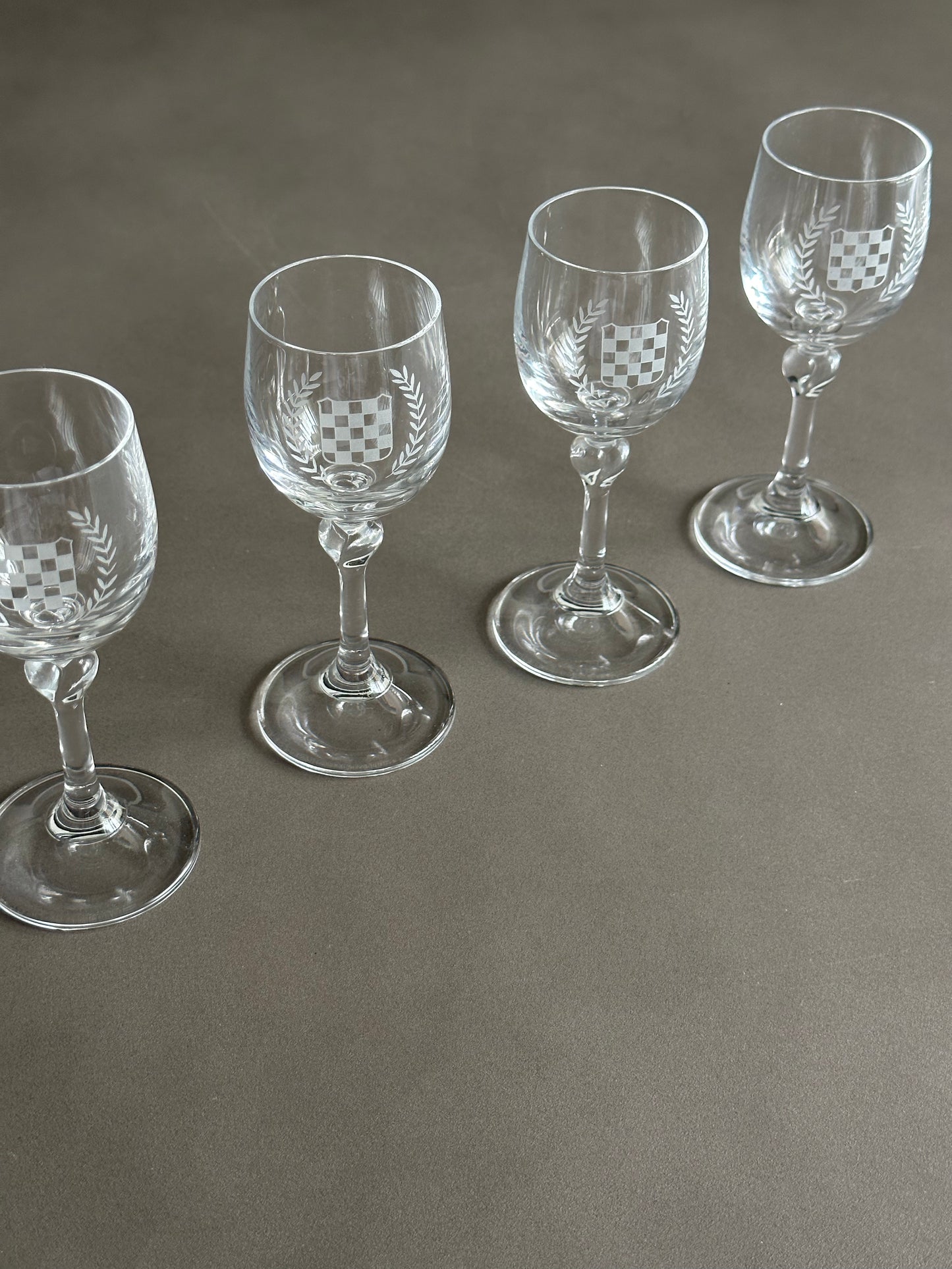 Vintage crystal aperitif glasses (set of 4)