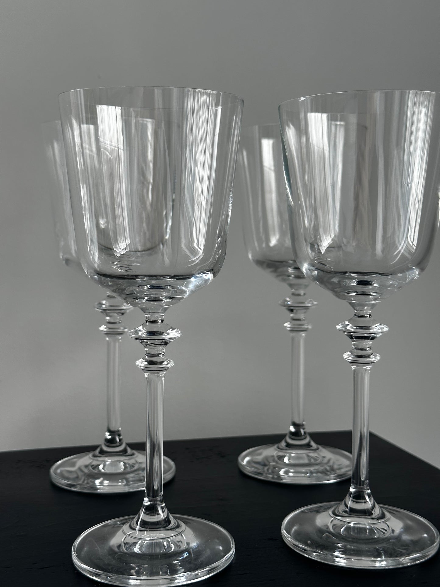 Crystal wine glasses (set of 4)